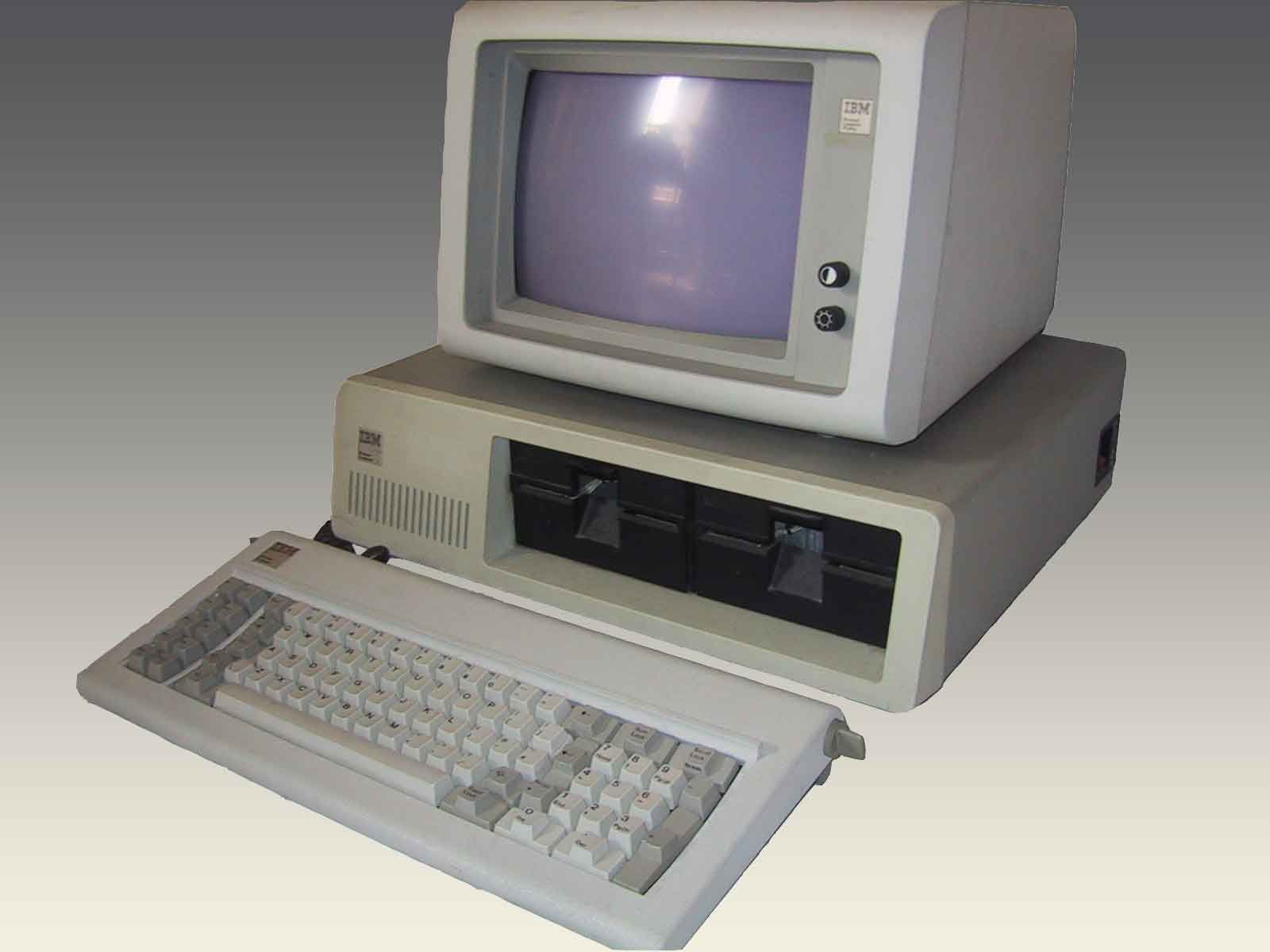 Модель IBM PC 5150.
